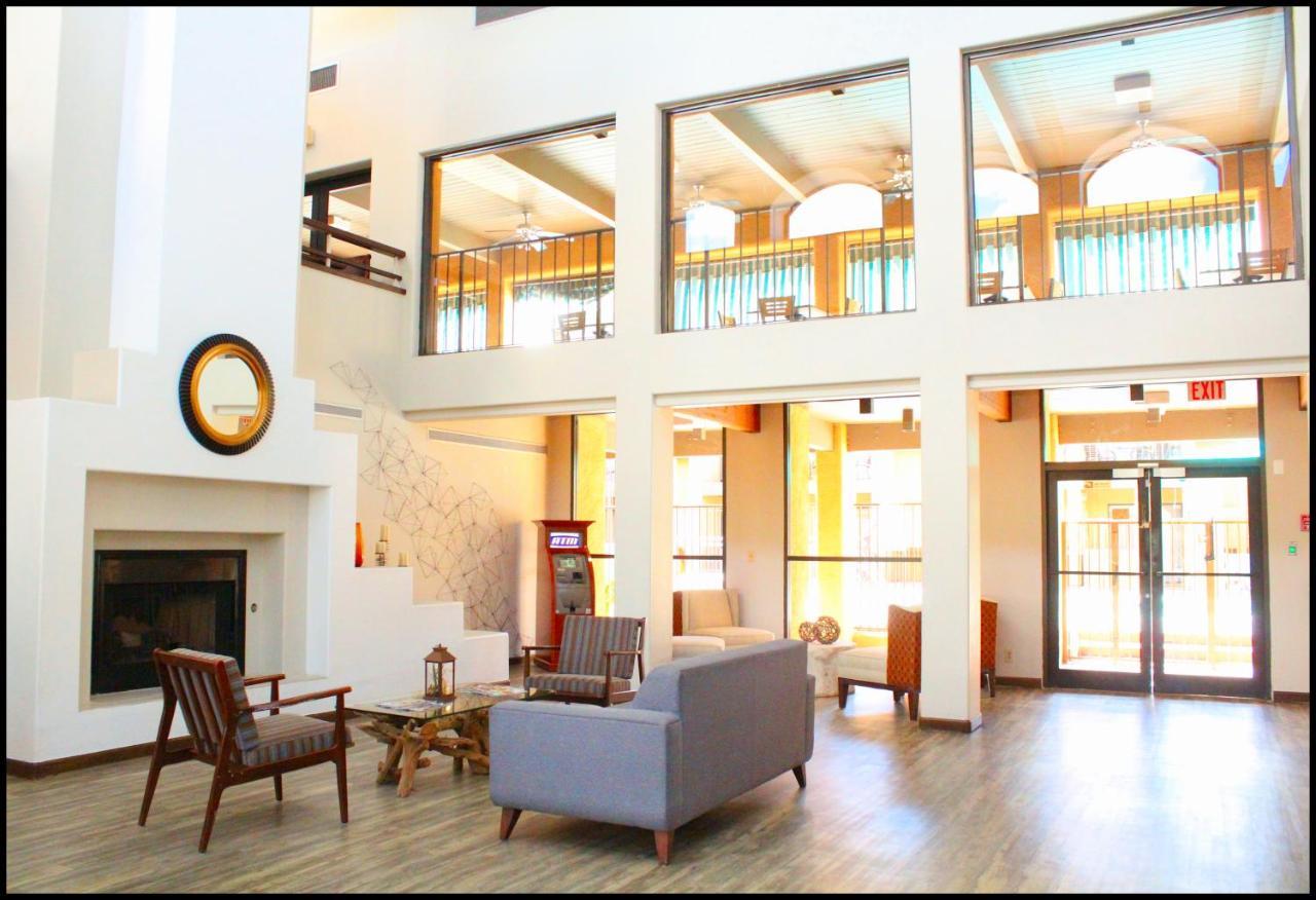 Готель Ramada By Wyndham Tucson Airport Drexel Heights Екстер'єр фото