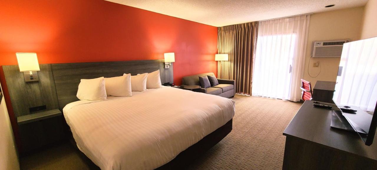 Готель Ramada By Wyndham Tucson Airport Drexel Heights Екстер'єр фото