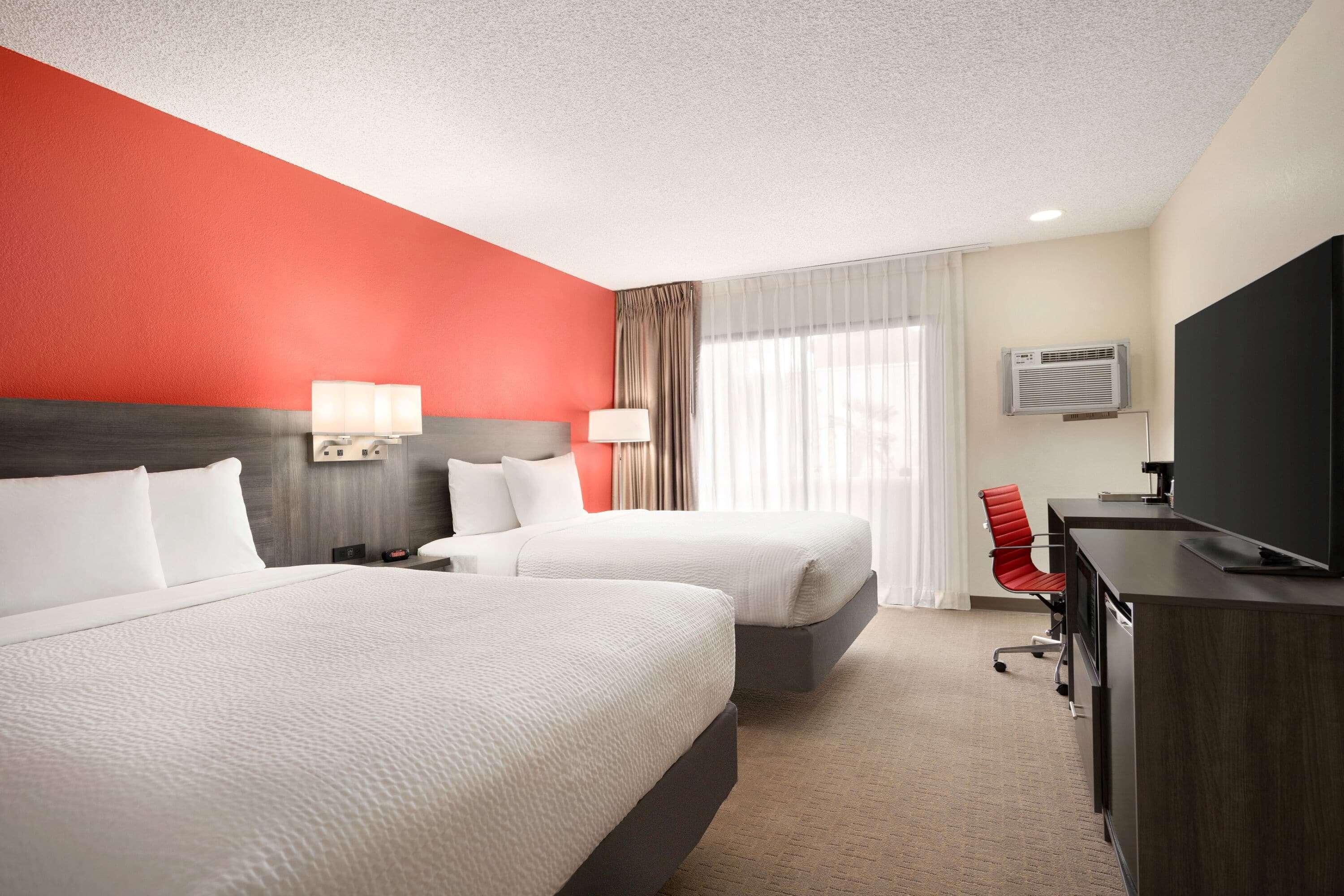 Готель Ramada By Wyndham Tucson Airport Drexel Heights Екстер'єр фото